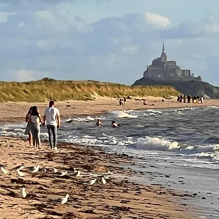 La Glycine Baie Du Mont St Michel Dragey